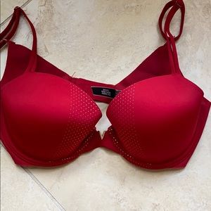 Victoria’s Secret 32D Red Lightly Lined Bra